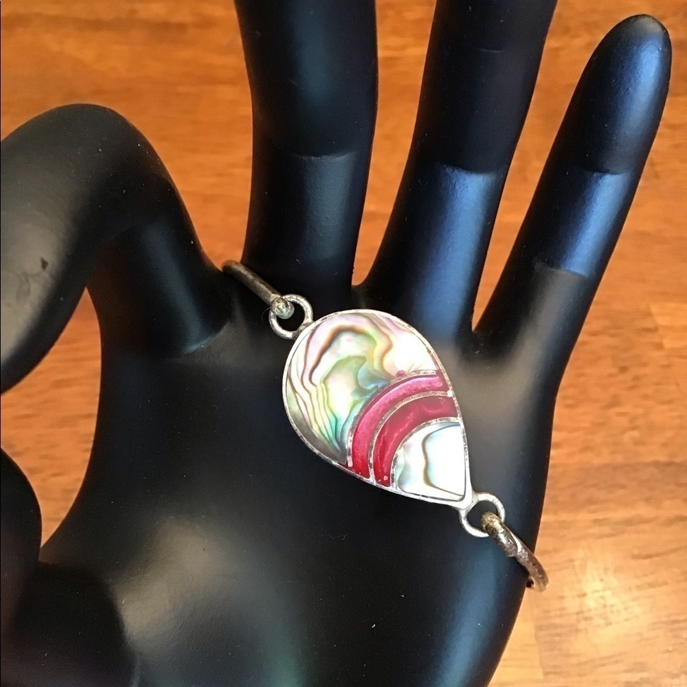 3/$15💐Abalone inlay bracelet